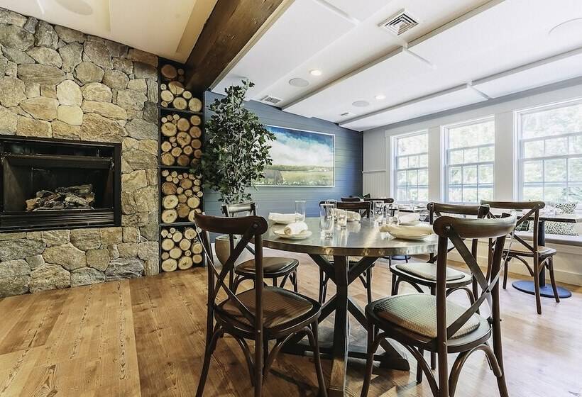 호스텔 Lambert S Cove Inn & Resort