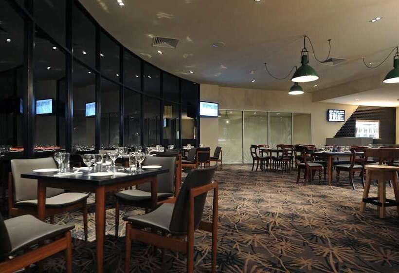 هاستل The Mansfield Park