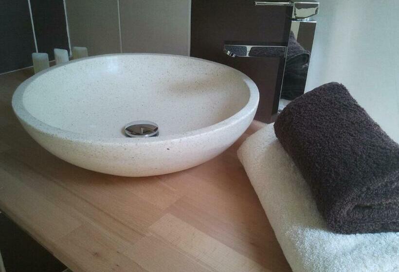 住宿加早餐  Chambres D Hôtes La Grange Au Bois