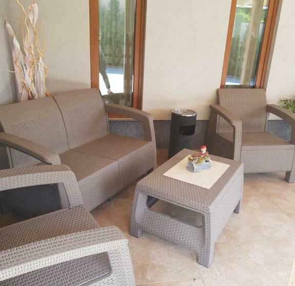 צימר Villa Rigo Panzió