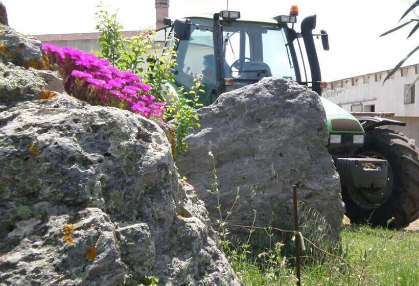 هتل Agriturismo Montealma
