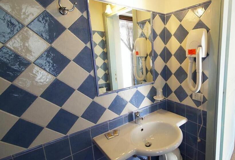 فندق Agriturismo La Valle Dei Fiori Di Bellucci Rosanna