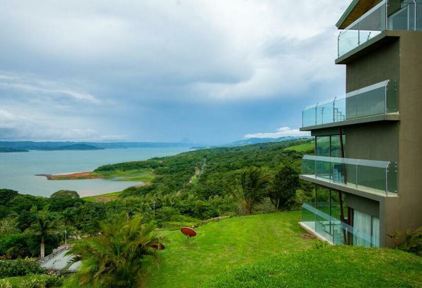 Lake Arenal Condos