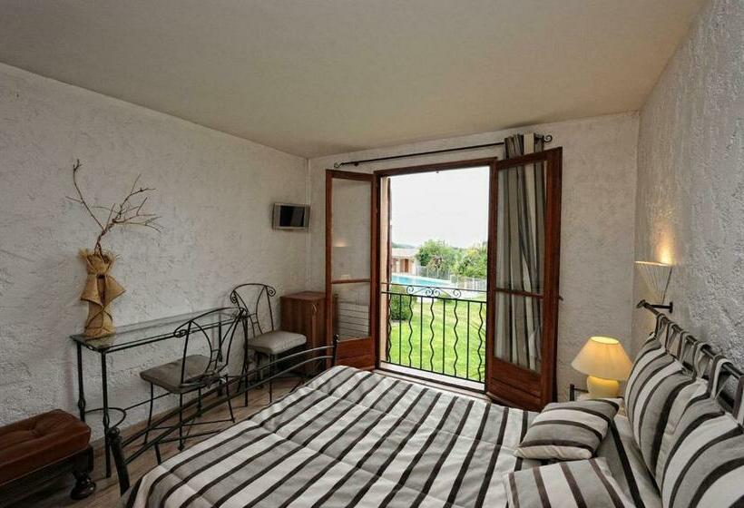 הוסטל Auberge U Licettu