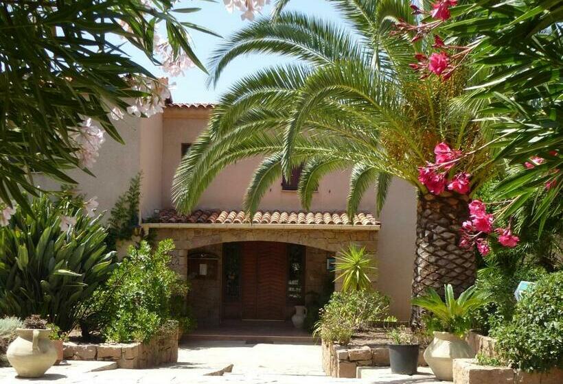 הוסטל Auberge U Licettu