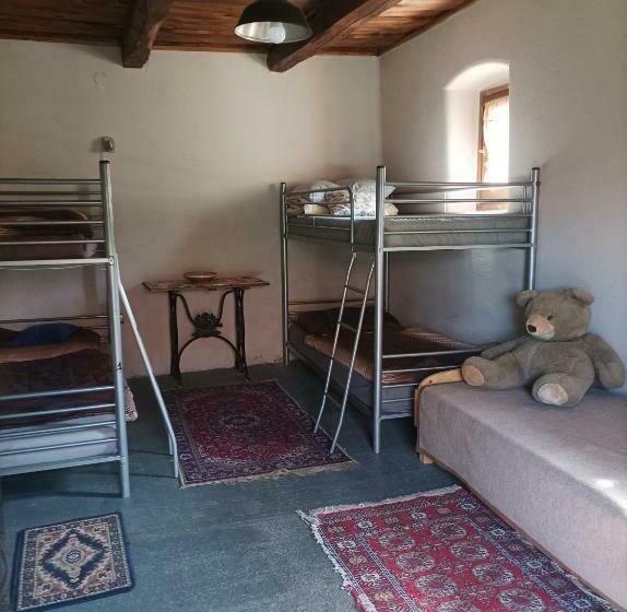 فندق صغير Bakancstanya