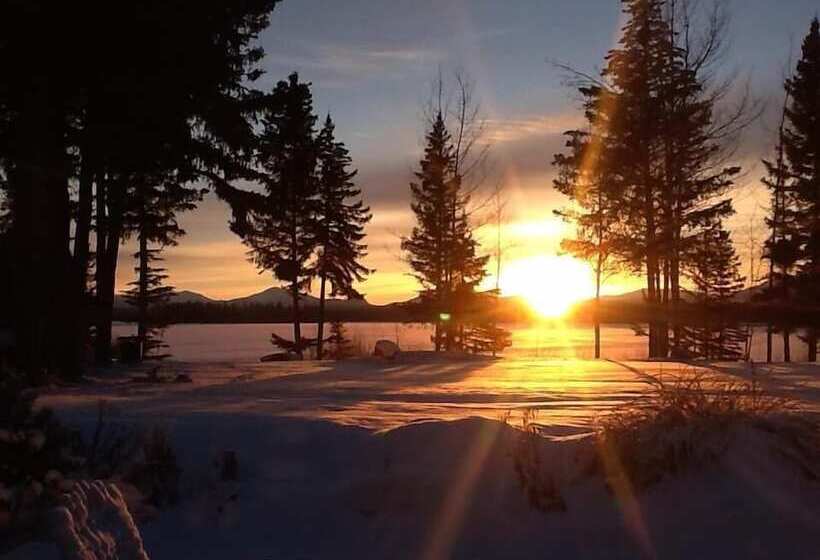 旅馆 Retreat Wilderness Inn