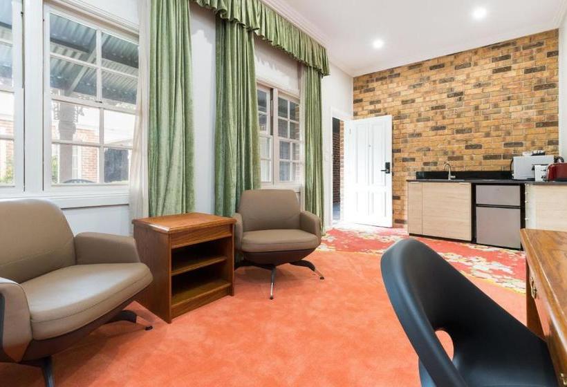호스텔 The Carrington Inn   Bungendore