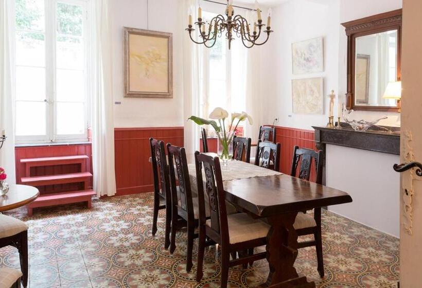 ベッドアンドブレックファースト Le Flamant Rouge Guesthouse