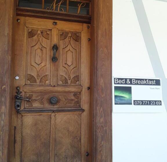 مبيت وإفطار Von May Rooms