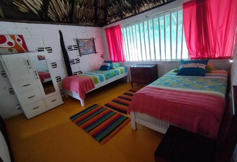 پانسیون Antara Del Mar