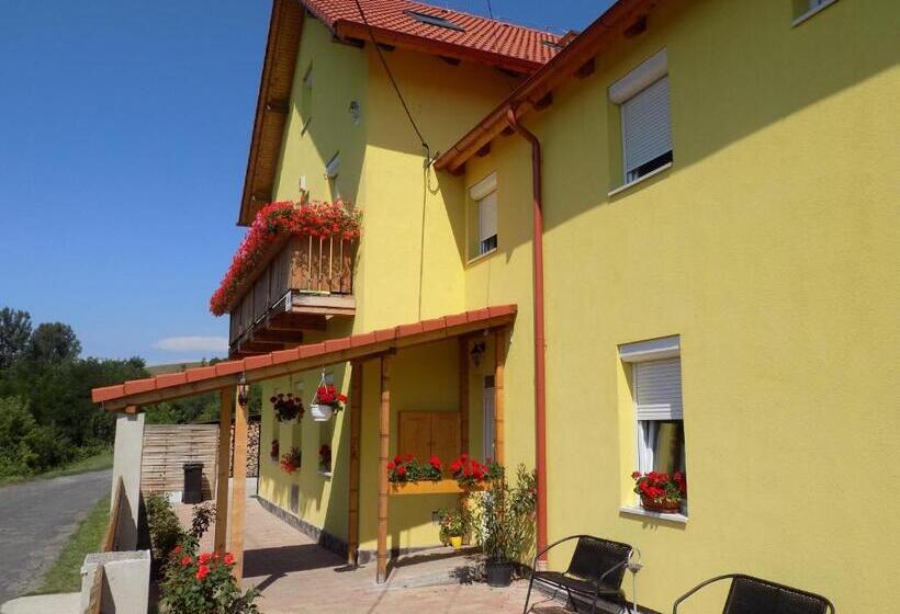 بنسيون Bakterház Vendégház