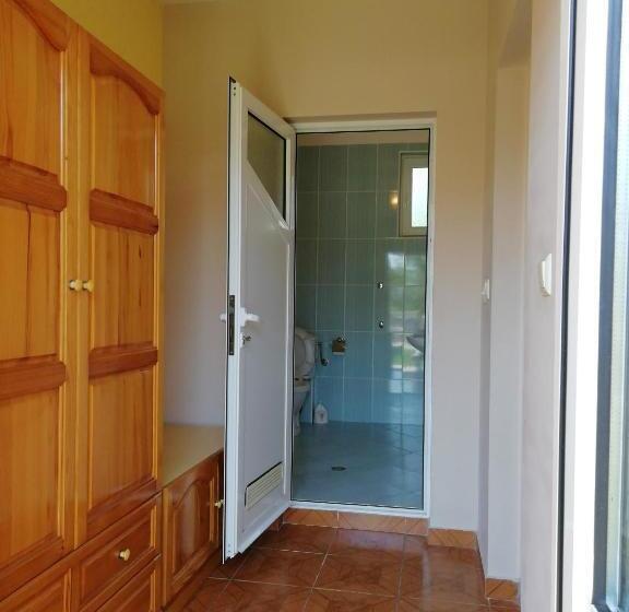 پانسیون Guesthouse Mirage
