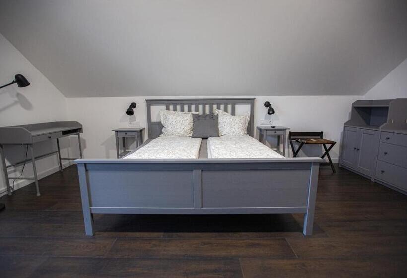 פנסיון Leveleki Vendégház   Egeres Tanya