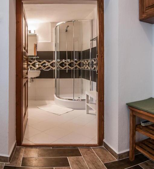 פנסיון Zsirai Guest House