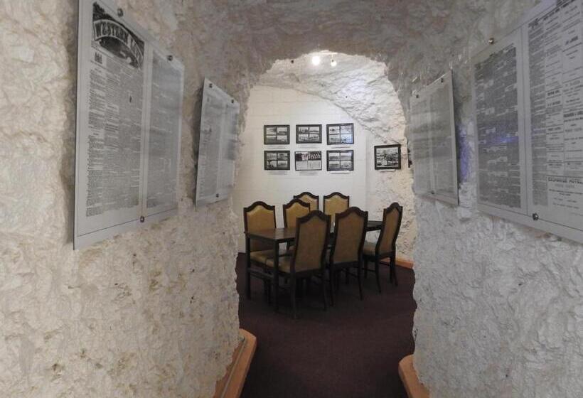 White Cliffs Underground Motel