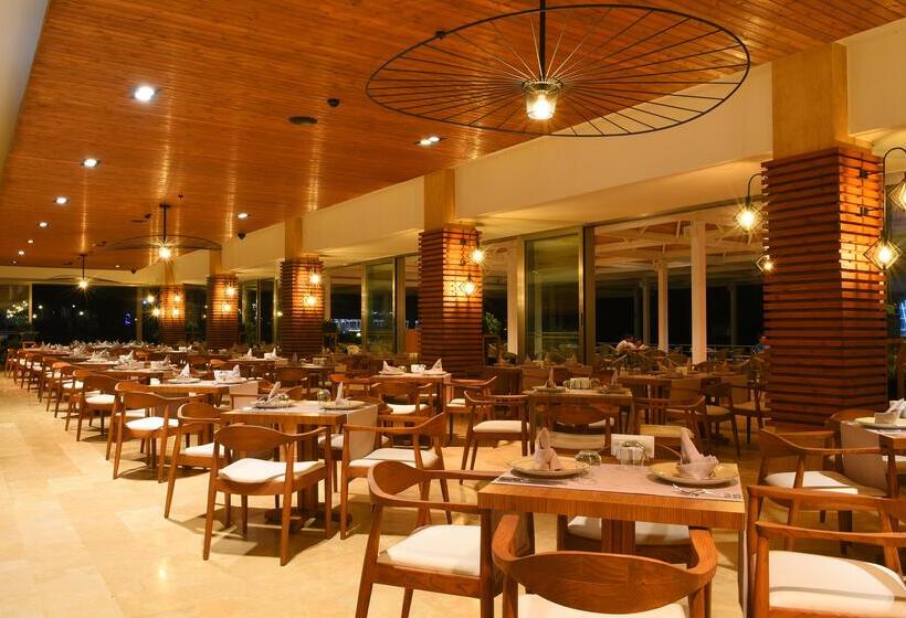 هتل Acapulco Resort Convention Spa