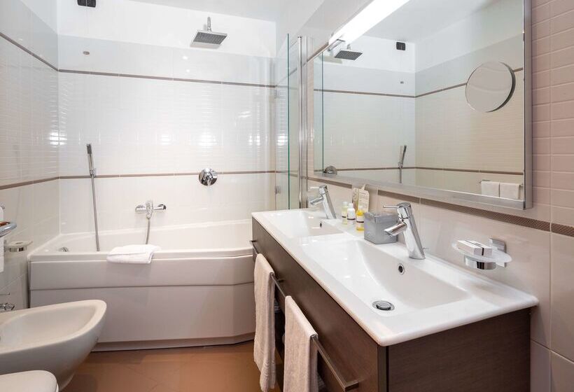 هتل Best Western Plus Tigullio Royal