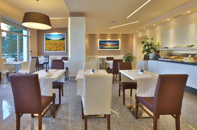 هتل Best Western Plus Tigullio Royal