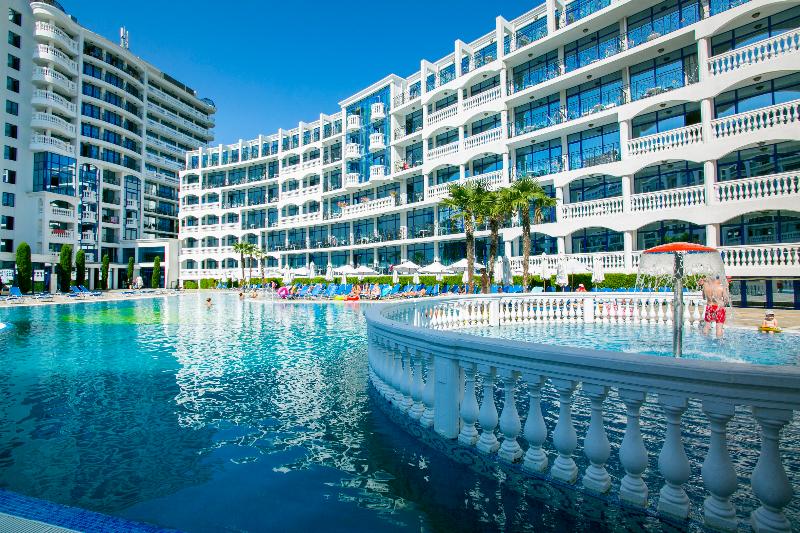هتل Chaika Beach Resort