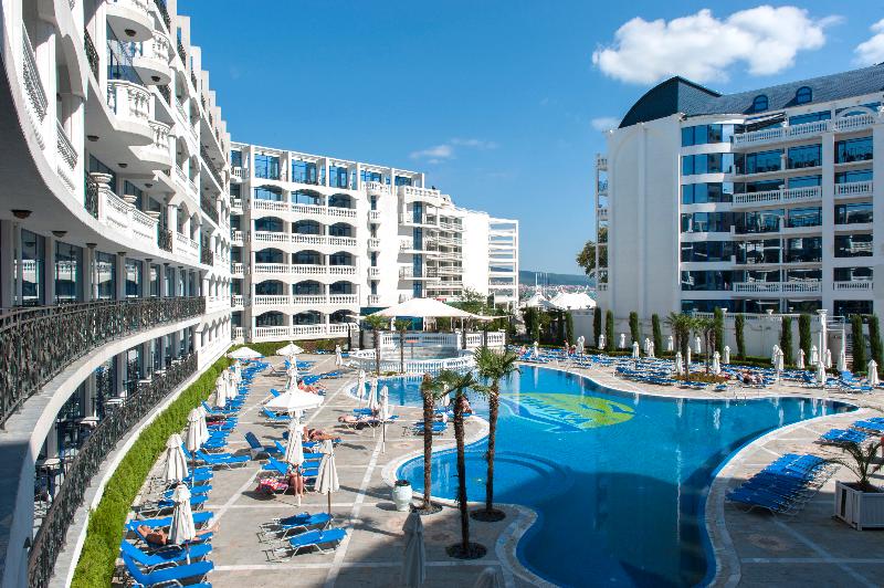 هتل Chaika Beach Resort