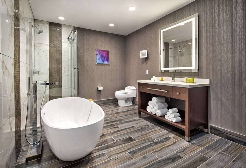 هتل Doubletree By Hilton Halifax Dartmouth