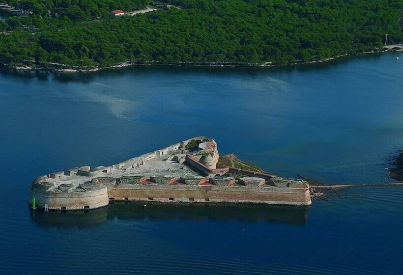 فندق Matilde Beach Resort