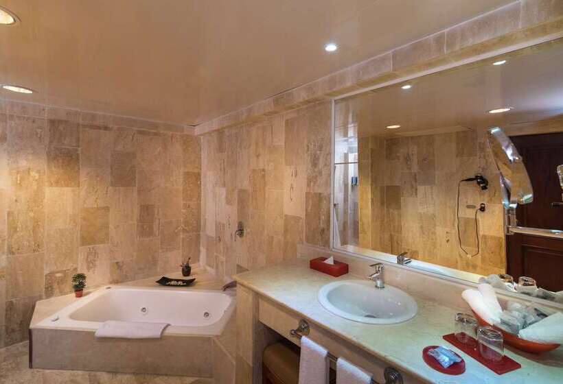 هتل Occidental Caribe  All Inclusive