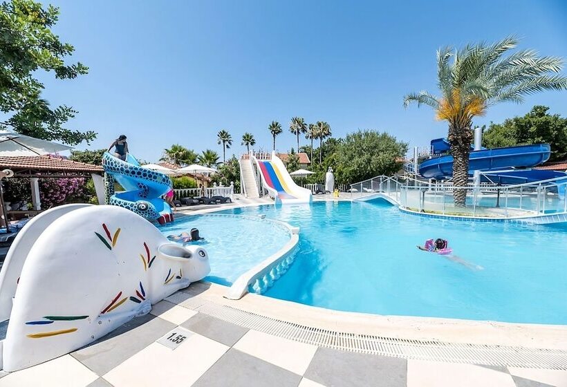 בית מלון כפרי Riverside Garden Resort