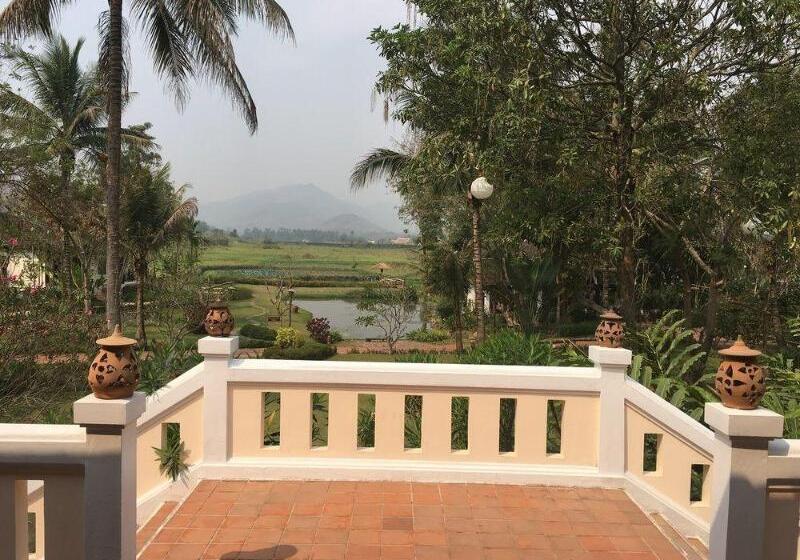هتل Santi Resort & Spa