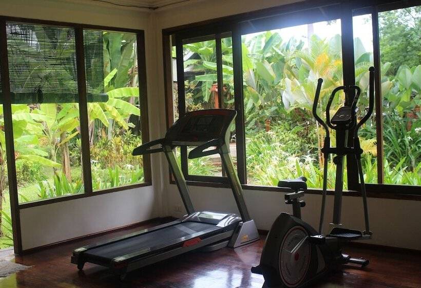 هتل Santi Resort & Spa