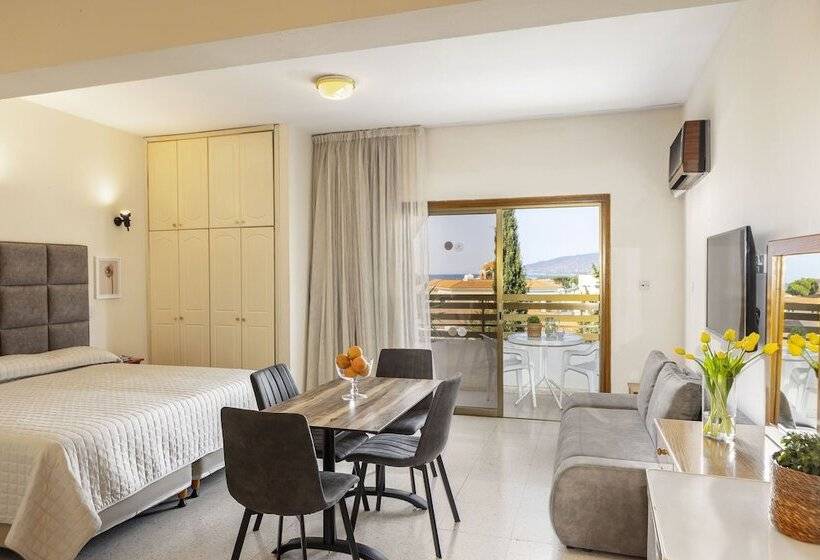 Stephanos Hotel Apartments