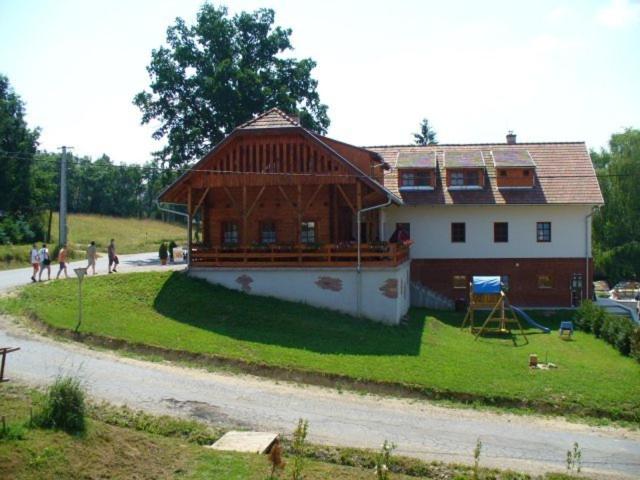 فندق صغير őrszem Fogadó