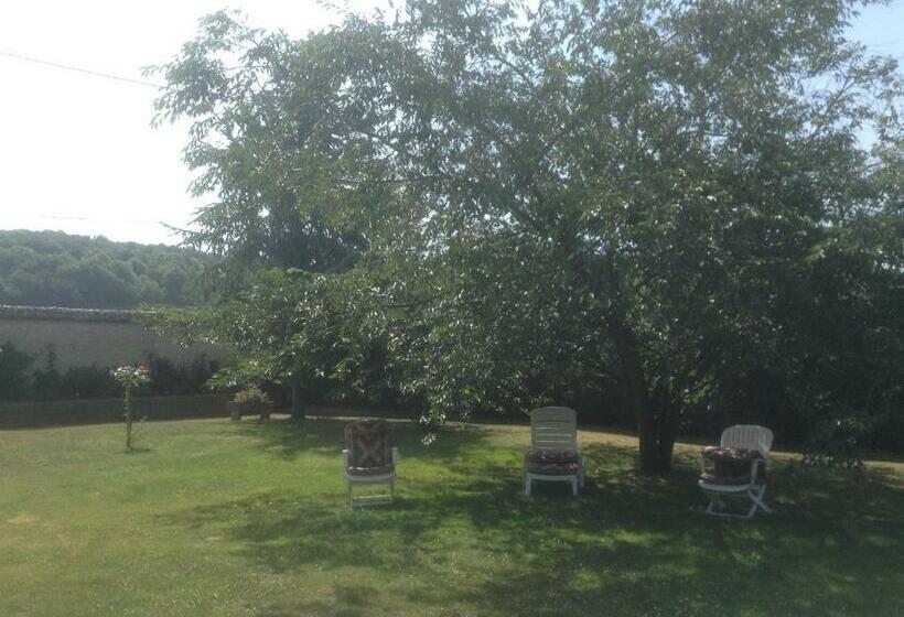 ベッドアンドブレックファースト Chambres D'hôtes Le Pressoir