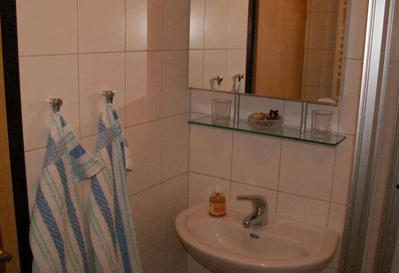 مبيت وإفطار Gästehaus Familie Grudl