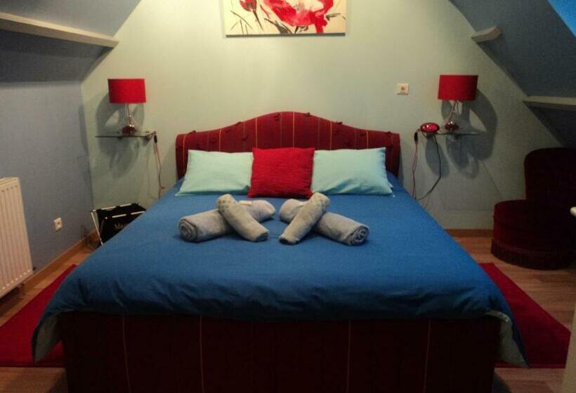 ベッドアンドブレックファースト La Demeure