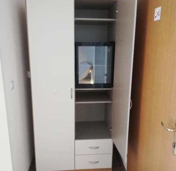 مبيت وإفطار Levanda Panzió