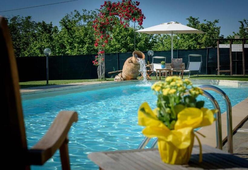 ホテル Agriturismo Le Arcate