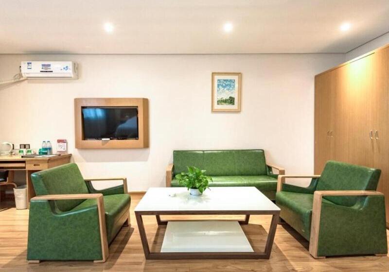 בית מלון כפרי Greentree Inn Guangxi Hepu Huanzhusouthrd.transit Center Express