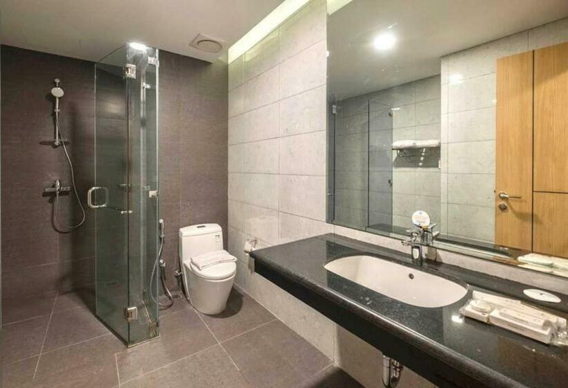 فندق Vasaka  Makassar  Managed By Dafam