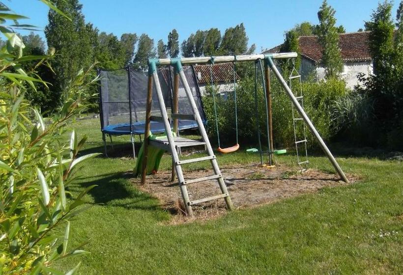 膳宿费 Chambres D'hôtes Et Gîtes Du Château De Clauzuroux