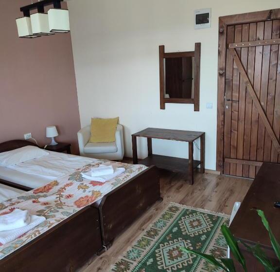 פנסיון Guest House Belchin View