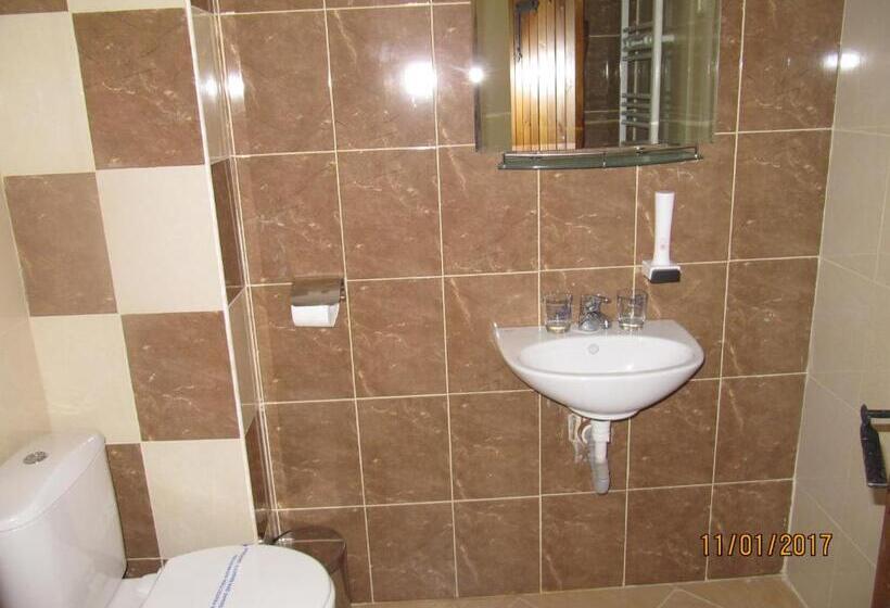 פנסיון Guest House Belchin View