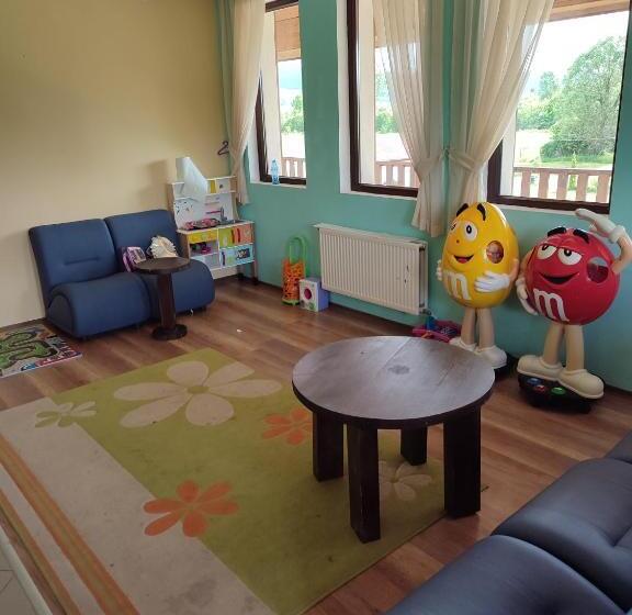 פנסיון Guest House Belchin View