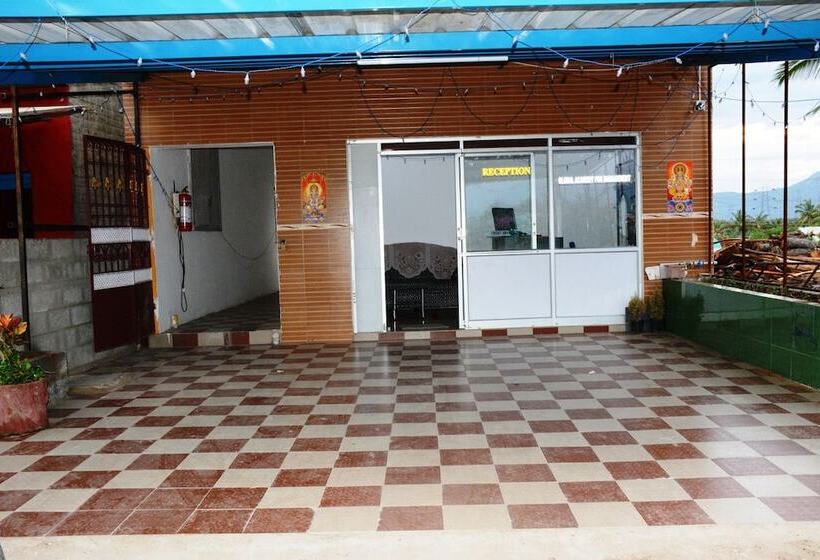 Отель Kanish Home Stay