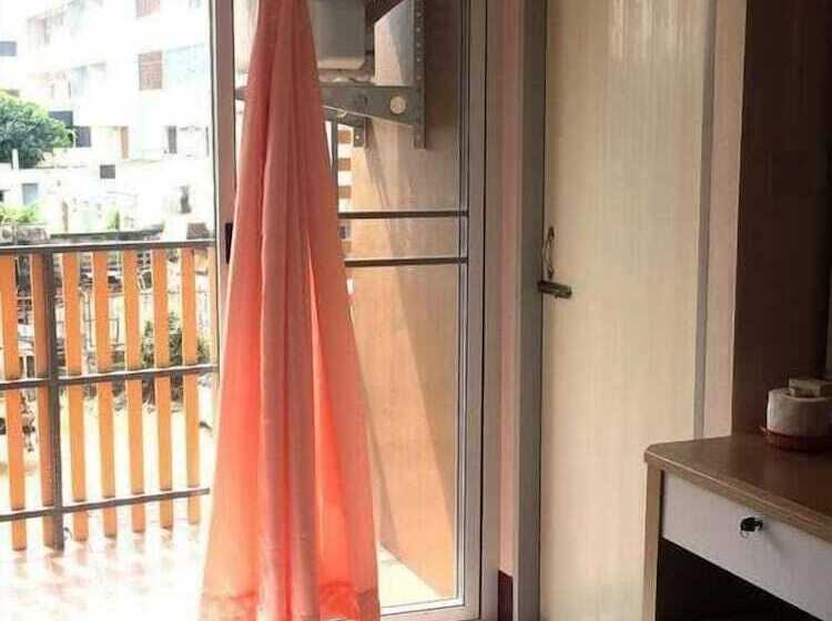 فندق Wattanakham Serviced Apartment