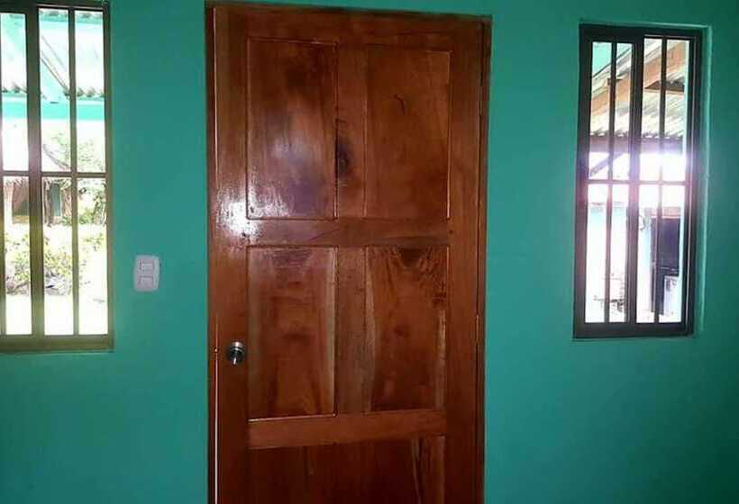 هاستل Los Chocoyos