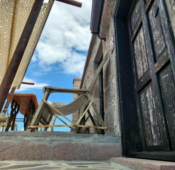 مبيت وإفطار Assos Sunset Boutique