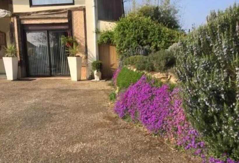 مبيت وإفطار Chambre D Hôtes Face à Briare