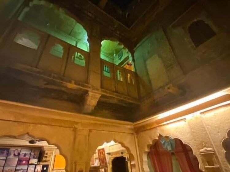 Bed and Breakfast Desert Haveli Guest House